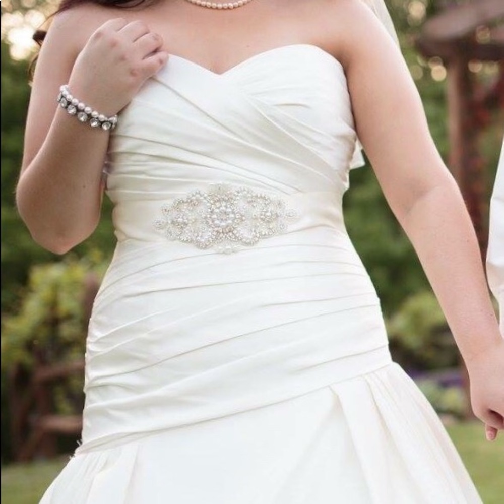 Bridal sash for wedding dress